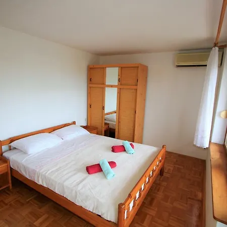 Valentina Guest house *
